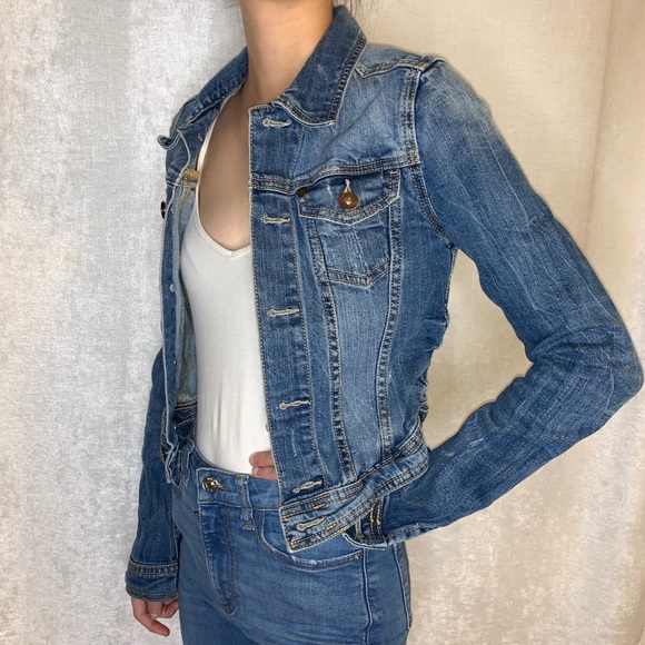 H&M Medium Wash Denim Jacket - Picture 3 of 3